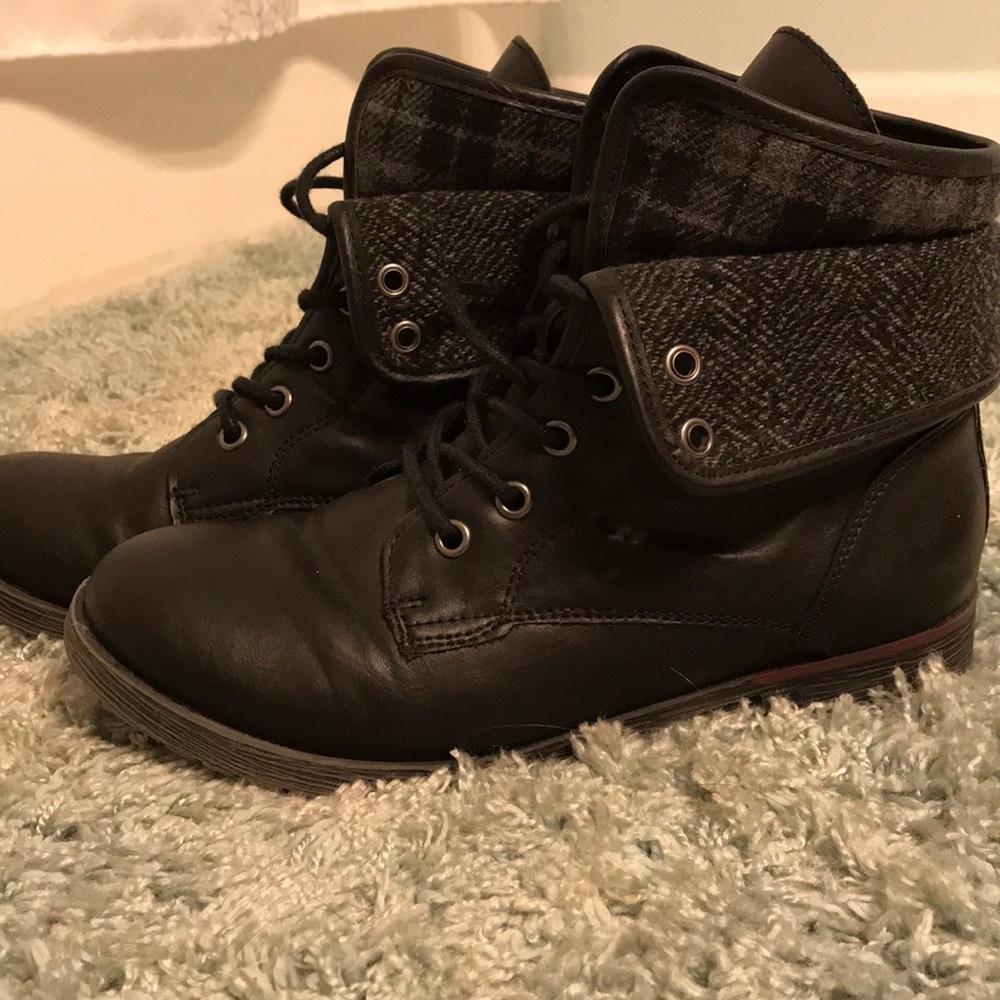 Ankle combat boots
